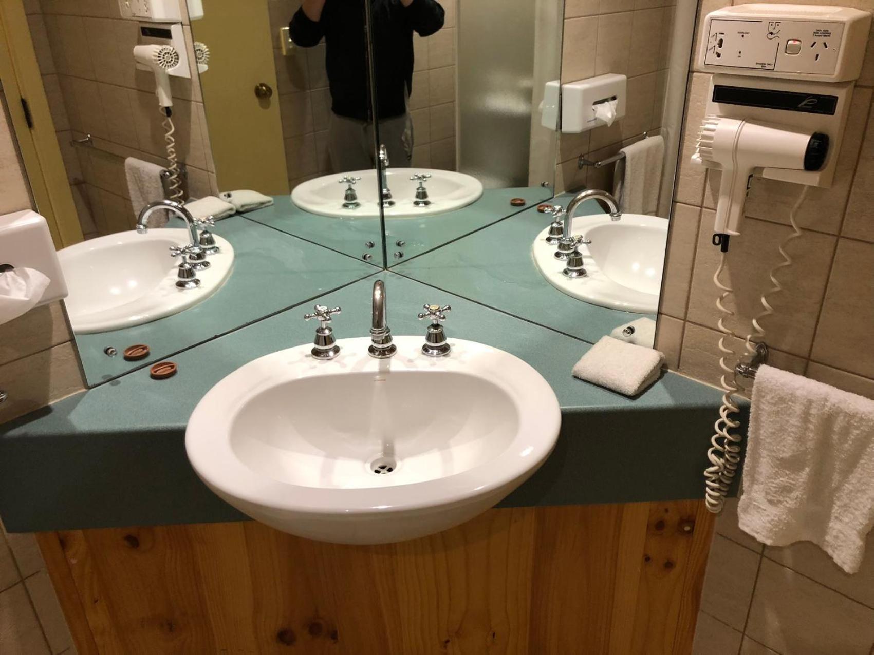 Coonawarra Place Motor Inn Экстерьер фото