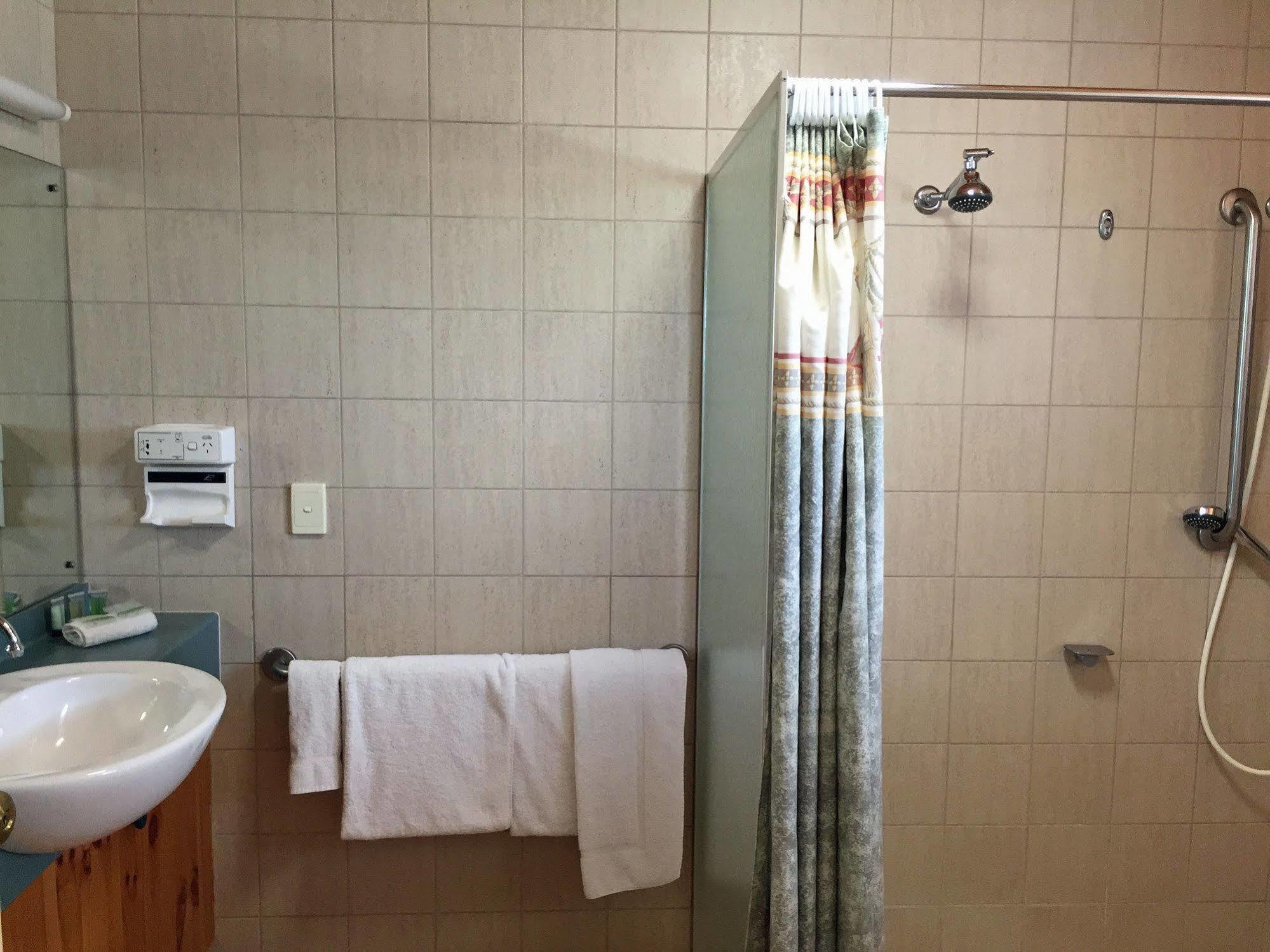 Coonawarra Place Motor Inn Экстерьер фото
